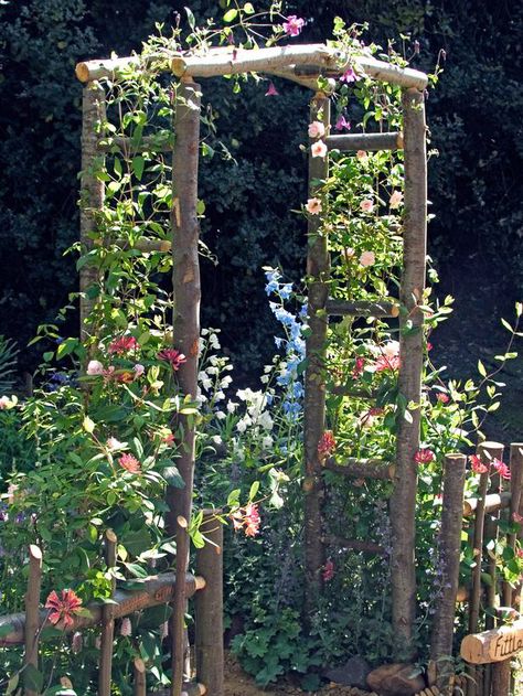 Garden Concept, Garden Archway, Wood Arbor, Backyard Gardens, Gardens Ideas, Gardening Design, Gardening Landscaping, Garden Vines, Plants Growing