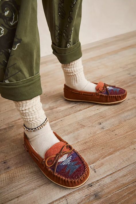 Minnetonka Tilia Moccasin Slippers | Free People Native Moccasins, Moccasins Outfit, Preppy Hipster, Cozy Luxury, Best Slippers, Minnetonka Moccasins, Moccasin Slippers, Cute Slippers, Moccasins Mens