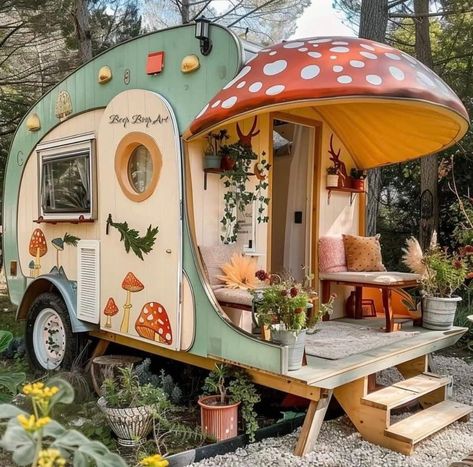 Storybook Ranch, Camping Inspo, Camper Exterior, Design Casa Piccola, Camper Vintage, Backyard Cottage, Trailer Ideas, Rv Hacks, Vintage Campers