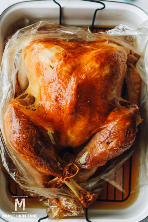 Quick Turkey Brine, Turkey In Oven Bag, Smoked Turkey Brine, Thanksgiving Guide, Best Turkey Brine, Easy Turkey Brine, Delicious Turkey Recipes, Turkey In Oven, Turkey Brine Recipe