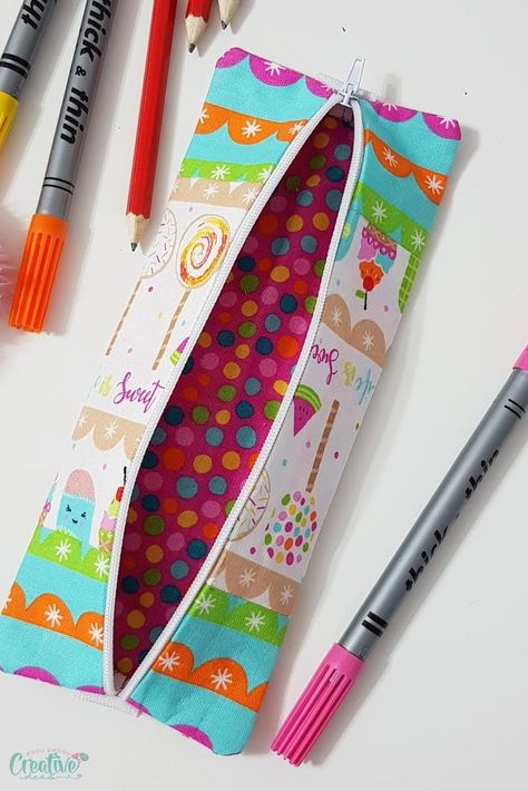 Notebook Pencil Case, Pencil Bags Diy, Notebook Pencil Holder Diy, How To Make A Pencil Case, Pencil Bag Sewing Pattern, Sew Pencil Case, Pencil Case Diy Tutorial, Pencil Case Sewing Pattern, Pencil Case Diy