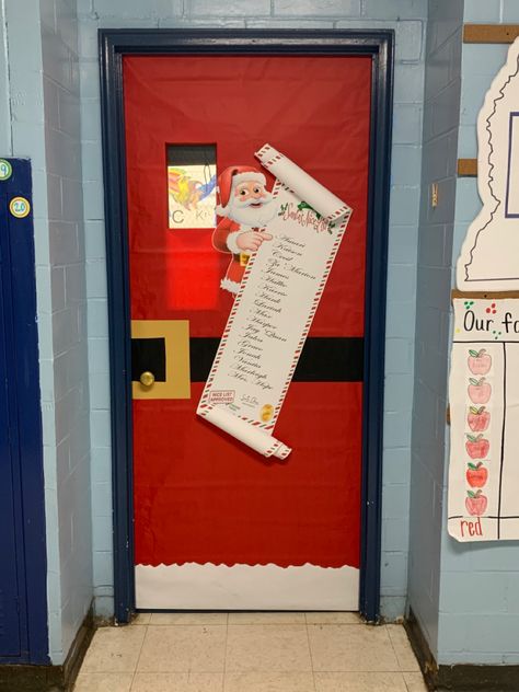 Easy Christmas Door Ideas, Office Xmas Decorations, Holiday Classroom Doors, Door Classroom, Winter Classroom Decorations, Diy Christmas Door Decorations, Door Decorations Classroom Christmas, Butterfly Favors, Santa Door