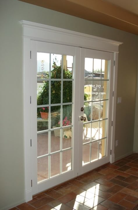 Craftsman Style Exterior Window Trim | ... simple square ones to shift this design more towards Craftsman style Victorian Molding, Farmhouse Door Trim, Farmhouse Patio Doors, Exterior Door Trim, Window Farmhouse, Pintu Interior, Molding Ideas, French Window, Farmhouse Patio