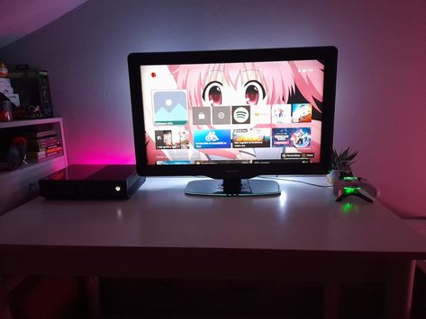 Aesthetic Xbox Set Up, Xbox Gaming Setup Bedroom, Xbox Setup Bedroom, Xbox One Setup, Xbox Gaming Setup, Xbox Setup, Gaming Setup Bedroom, Twitch Streaming, Setup Gaming