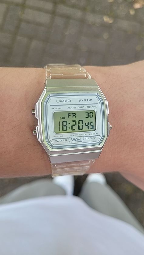 Cute Digital Watches, Skeleton Transparent, Aesthetic Watches, Aesthetic Watch, Transparent Watch, Watch Aesthetic, Casio Vintage Watch, Guitar Jewelry, Casio Watches