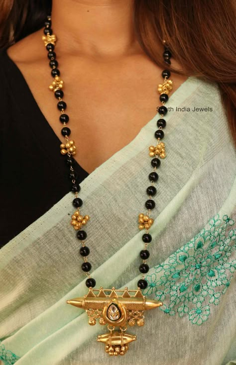 Fancy Black Beads Kundan Mangalsutra By South India Jewels! Mangalsutra Bangles, Moti Necklace, Girlfriend Necklace, Crown Aesthetic, Mangalsutra Design, Black Beads Mangalsutra, Black Beads Mangalsutra Design, Pendant Sets, Fancy Jewelry Necklace