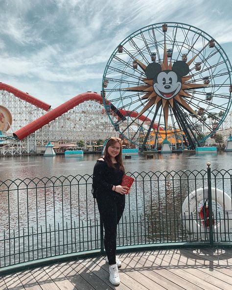 Nica M. on Instagram: “Hella good times ☀️” Mommy And Me Disney Outfits, Disneyland California Pictures, Disneyworld Pictures, Disneyland Outfit Ideas, Outfit Ideas For Moms, Disney Poses, Boo Bash, California Pictures, Adventure Picture