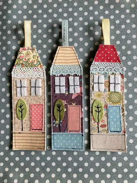 Handmade using assorted coordinating fabrics, felt, ribbon and lace Craft Felt Ideas, Book Mark Sewing, Hand Sewn Bookmark, Sewing Projects For Boyfriend, Fabric Bookmarks Diy Free Pattern, Scrappy Bookmarks, Quilt Bookmarks, Sew Bookmark, Sew Bookmarks