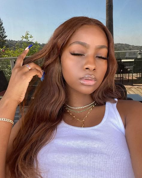 Hair Color For Dark Skin, Cinnamon Hair, Dyed Curly Hair, Honey Brown Hair, Justine Skye, Brown Hair Inspo, Brown Hair Dye, Ginger Hair Color, Dyed Hair Inspiration