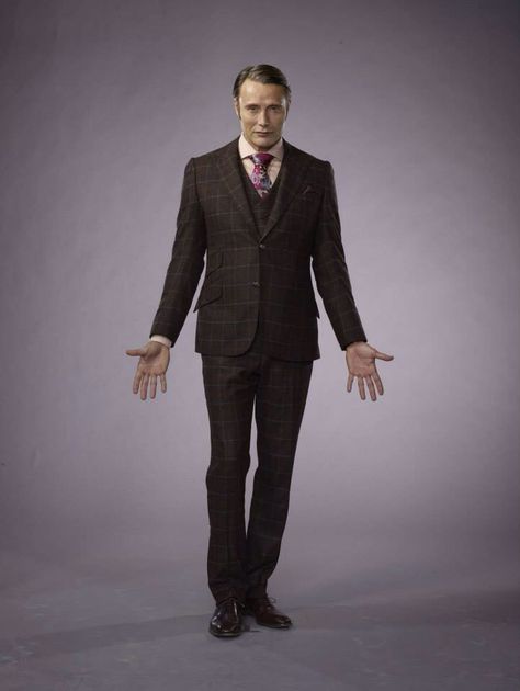 Hannibal promo Hannibal Season 2, Hannibal Art, Hannibal Cast, Hannibal Funny, Hannibal Nbc, Hannibal Tv Series, Jazz Hands, Sir Anthony Hopkins, A Man In A Suit