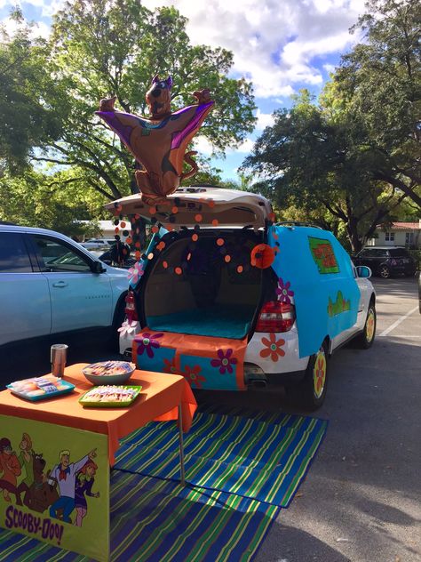 Scooby Trunk Or Treat Ideas, Scooby Doo Truck Or Treat, Trunk Or Treat Ideas For Cars Scooby Doo, Scooby Trunk Or Treat, Trunk Or Treat Ideas Scooby Doo, Scooby Doo Halloween Decorations Diy, Scooby Doo Trunk Or Treat Ideas For Cars, Trunk Or Treat Scooby Doo Theme, Mystery Machine Trunk Or Treat