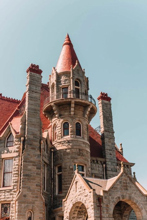 Victorian Era Castle, Heelshire Mansion, Victoria Canada Aesthetic, Alex Hillkurtz, Magnificent Architecture, Craigdarroch Castle, Hatley Castle, Architecture References, Victorian Castle