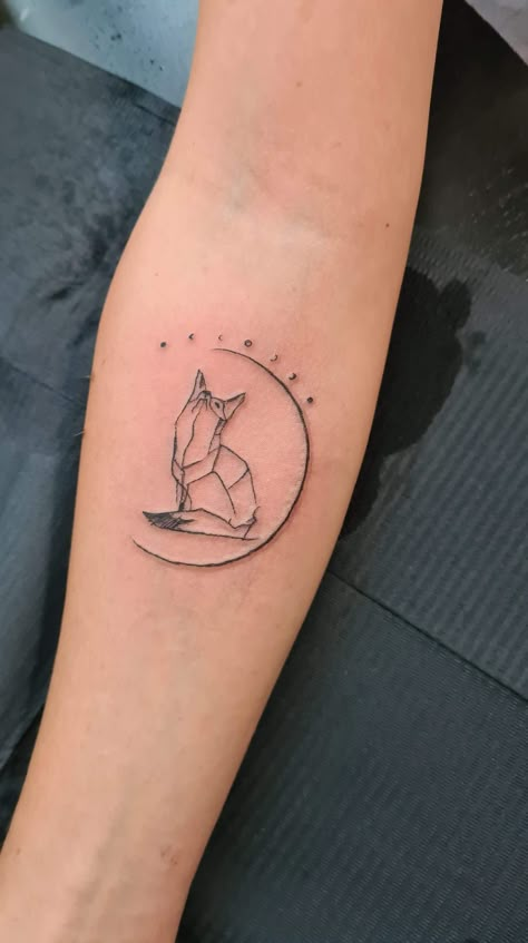 Origami Fox Tattoo, Gemini Fox Tattoo, Minimalistic Fox Tattoo, Fineline Fox Tattoo, Fox And Moon Tattoo, Fox Moon Tattoo, Fine Line Fox Tattoo, Baby Fox Tattoo, Tiny Fox Tattoo