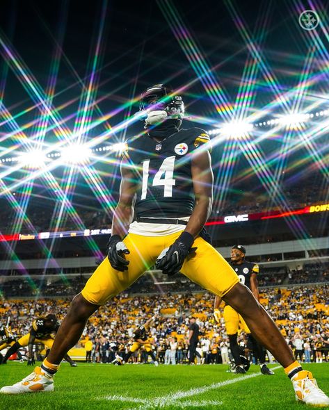 Pittsburgh Steelers | Under the lights | Instagram George Pickens Wallpaper, Steelers Wallpaper, George Pickens, Cool Football Pictures, Nfl Bills, Football Drip, Kc Football, Nfl Football Pictures, Pittsburgh Steelers Football