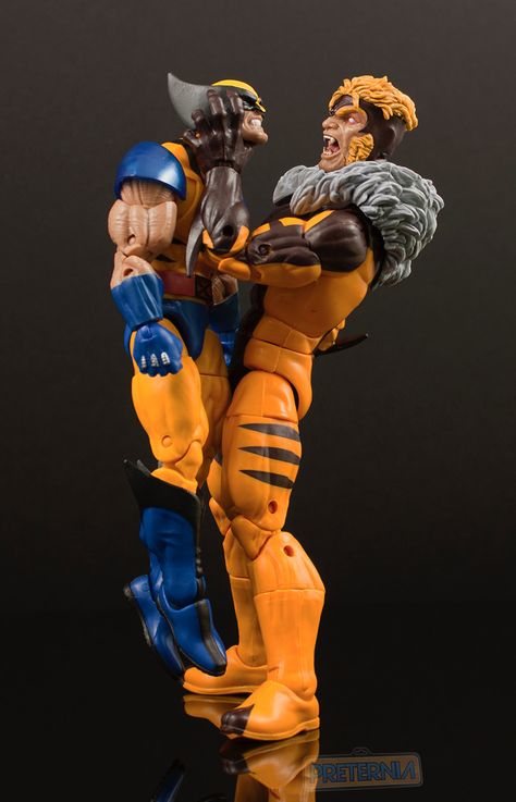 Wolverine / Sabertooth action figure Action Figure Poses, Deathstroke Comics, Small Soldiers, Marvel Legends Action Figures, Figure Display, Action Figure Display, Wolverine Marvel, Avengers Memes, Figure Poses