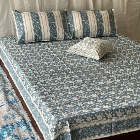 Still in search of perfect corporate gifts ??? We have got you a wholesome collection of super luxe quality of bedsheets . On this festive season gift a token of love ❤️ to your dear ones. Fabric-supreme poplin Size -90x108 Available in different prints and.colours too Grab soon #corporategifts #festivegifts #homedecor #giftingsolutions #Mumbai #Delhi #Gurgaon #Chennai #usa #Australia #handblockprint #indianblockprint Printed Bedsheets, Cushion Cover Designs, Indian Block Print, Festive Season, Chennai, Corporate Gifts, Bed Sheets, Mumbai, Cushion Cover