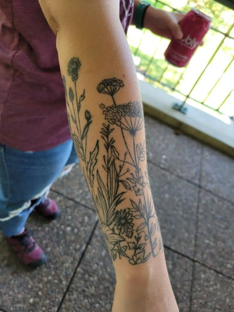 Flower Garden Arm Tattoo, Forearm Tattoo Men Flowers, Wild Flower Forearm Tattoo, Garden Arm Tattoo, Flower Half Sleeve Tattoos For Women, Wild Flower Sleeve Tattoo, Wildflower Tattoo Forearm, Flowers Forearm Tattoo, Short Sleeve Tattoo