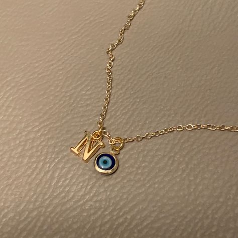 O Initial Necklace, N Necklace, Pulseras Kandi, Initial N, N Letter, قلادات متدلية, Necklace Evil Eye, Necklace Initial, Jewelry Accessories Ideas