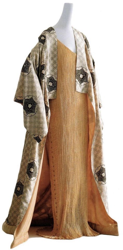 Fashion 1910, Mariano Fortuny, Japanese Motifs, 1910s Fashion, 1900s Fashion, Spanish Fashion, Period Outfit, Aesthetic Indie, Retro Mode