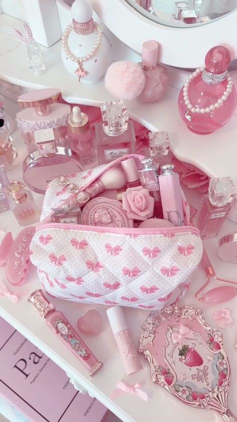 Light Pink Things Aesthetic, Pink Girly Things Princesses, Cute Girly Things, Pink Glamour, Girly Lifestyle, Girly Makeup, Hello Kitty House, Anything Pink, Pink Items