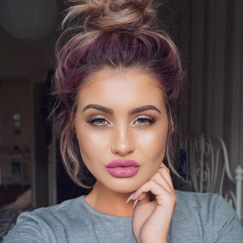 JAMIE GENEVIEVE on Instagram: “Not brushing my hair for nobody.” Purple Roots Blonde Hair, Jamie Genevieve Hair, Purple Roots, Creative Eyeshadow, Roots Blonde Hair, Jamie Genevieve, Beautiful Hair Color, Hair 2018, Brown Blonde Hair