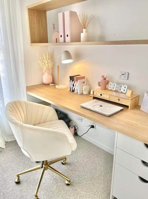 Cozy Office Chair, Big Desk Ideas, Bedroom Desk Ideas, Home Office/guest Room, Home Office Layout, Cozy Home Office, Room Redesign, Office Room Decor, Study Room Decor