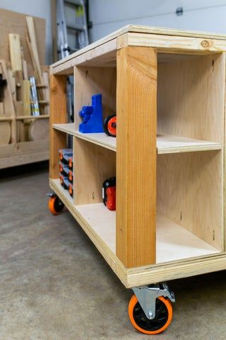 EASY DIY Workbench! Mobile With Storage : 9 Steps (with Pictures) - Instructables Diy Work Bench On Wheels, Rolling Workbench Diy, Workbench Organization Ideas, Work Shop Ideas Garage, Shed Workbench, Garage Storage Shelves Workbenches, Mobile Work Bench, Diy Mobile Workbench, Garage Shoe Storage