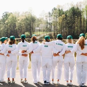 Country Club Uniform, Country Club Staff Uniforms, Golf Caddie Outfit, Caddy Shack Theme Party Outfits, Bar Golf Outfit, Golf Caddy Outfit, Masters Caddy Costume, Country Club Outfits Women, Country Club Birthday Party