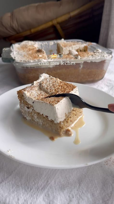 Chai Tres Leches, Tres Leches Cake Recipe, Chai Recipe, Tres Leches Cake, Tres Leches, How Sweet Eats, Cake Decorating Techniques, Summer Desserts, Sweet Snacks