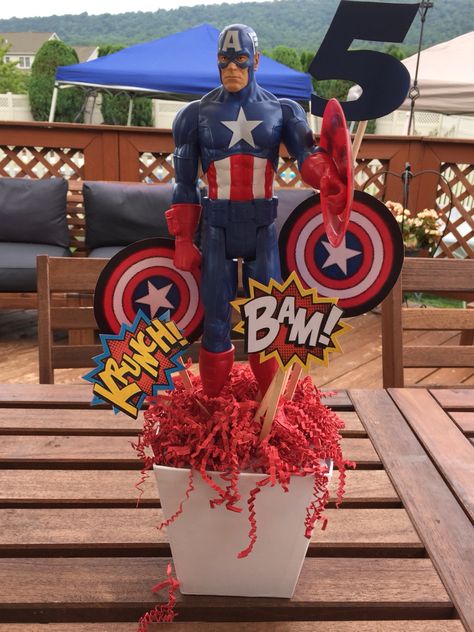 Avengers Birthday Centerpieces, Avenger Centerpieces, Superhero Party Centerpieces, Marvel Centerpiece Ideas, Super Hero Centerpiece, Superhero Centerpiece Ideas, Captain America Centerpieces, Avengers Centerpieces Ideas, Superhero Party Table Centerpieces