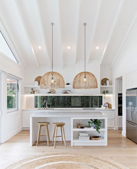 kitchen scandinavian Design Homes Simple Interior Design - Trend Home Design Ideen 2019 Interior Des Kitchen With High Ceilings, Interior Design Minimalist, Joinery Design, Coastal Kitchen, Interior Modern, Kitchen Decorating, Lounge Room, House And Home Magazine, White Kitchen