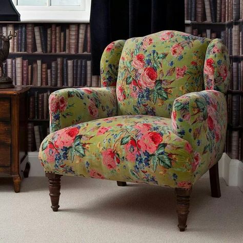 Love this chair. Floral Armchair, Vibeke Design, Floral Chair, Comfortable Armchair, Funky Furniture, Beautiful Chair, Comfy Chairs, Beautiful Furniture, Upholstered Furniture