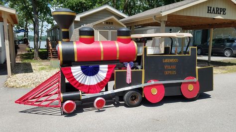 Cardboard Train, My Grandson, Family Entertainment, Golf Cart, Golf Carts, A Train, Creative Ideas, Christmas Fun, Float