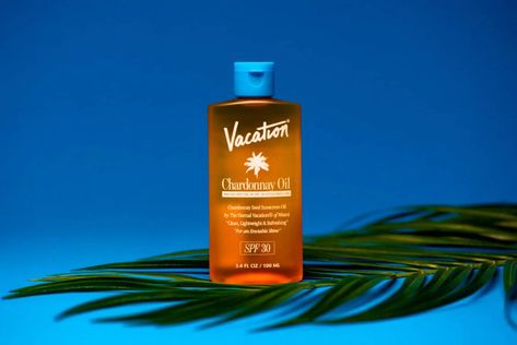 A lightweight SPF 30 sunscreen oil made from chardonnay grapeseed oil that delivers an enviable, subtle shine while hydrating and protecting your skin. Vegan Sunscreen, Sunscreen Oil, Tanning Oil, Sunscreen Lotion, Mist Spray, Makeup Gift, Spf Sunscreen, Chardonnay, Grapeseed Oil