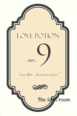 Love Potion #9 labels by The Idea Room   http://www.theidearoom.net/2012/02/love-potion-no-9-labels.html Couture Witch, Potions Lab, Love Potion Number 9, Creepy Valentines, Potion Jars, Halloween Potion Labels, Valentine's Printables, Love Potion No 9, Valentines Board