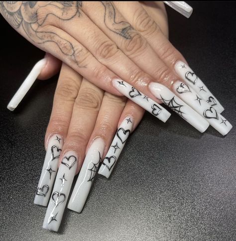 Y2k Nails Acrylic Long White, Nails Old School, Long Acrylic Nails Black And White, Oldie Acrylic Nails, Nail Designs Xl Square, Chicana Nails Acrylic Black, Baddie Nails Black And White, White Alt Nails, Nail Designs Chicana