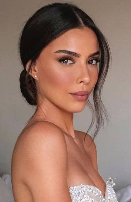 Korean Dewy Makeup Look, Bride Hair Natural, Minimal Wedding Day Makeup, Mock Shirt Outfit, Soft Wedding Makeup Brown Eyes, Slicked Updo Hairstyles, Simple Wedding Makeup Brunette, Makeup To Go With Champagne Dress, Megan Markle Wedding Makeup