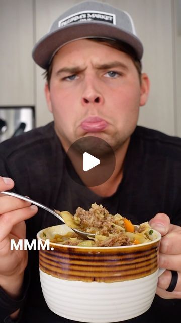 Pilgrim's Market on Instagram: "🥬 Cabbage Roll Soup 🍲 

This soup is PROTEIN PACKED & will help warm your body up to fight that pesky cold! 🤗 

If you have ever had a cabbage roll, this is a deconstructed soup version of that dish and it truly is delicious and takes about 25 minutes‼️

This recipe has double the ground beef you need, but that’s the way I wanted it!!! 😋🤟🏻

Ingredients
- 1-2 lbs of ground beef
- 1/2 head of a large cabbage (chopped)
- 1/2 large yellow onion diced
- 3 cloves garlic minced
- 1 large carrot chopped up
- 1 tbsp salt (taste and adjust as you go)
- 1 tbsp black pepper
- 1 tbsp paprika 
- 1 tsp chili powder
- 1 tsp chili flakes (if you like heat)
- 1.5 tbsp vinegar 
- 1/2 cup of white rice
- 1 bay leaf
- 8 oz can of tomato sauce
- 1 jar of Grown Right Here Ve Cabbage Roll Soup, Cabbage Roll, Cabbage Rolls, Bay Leaf, Chili Flakes, Protein Pack, White Rice, Yellow Onion, Chili Powder