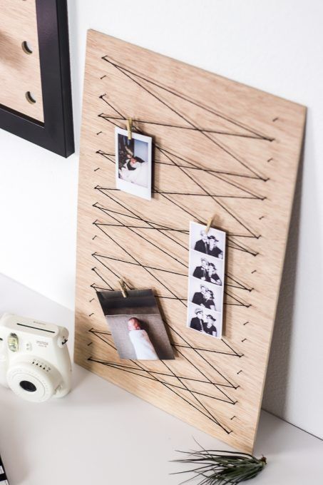 Create a simple clothespin memo board to keep important notes or display your favorite pictures with this easy DIY idea. #diy #office #organize Diy Desk Photo Display, Diy Decor Minimalist, Diy Notes Ideas, Board Notes, Note Pictures, Diy Photo Display Board, Project Display Ideas, Design Diy Ideas, Diy Designs