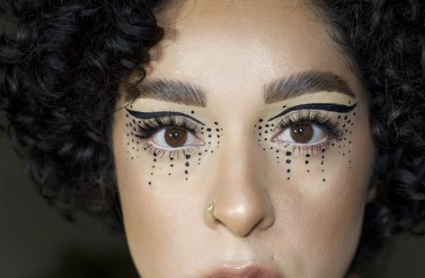 Black Dots On Face Makeup, Polka Dot Makeup Look, Polka Dot Makeup, Dots On Face Makeup, Black Dots On Face, Dot Makeup, Queen Mab, Funky Makeup, Vibrant Makeup