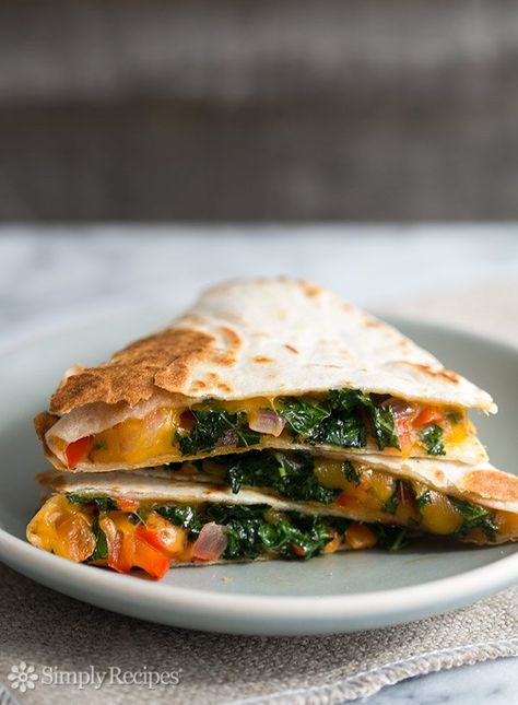 “Kale”sadilla ~ Quesadilla with finely shredded kale, red bell peppers, red onions, cumin, and cheddar cheese ~ SimplyRecipes.com Onion Hummus, Healthy Quesadilla, Fried Spinach, Focaccia Dolce, Healthy Vegetarian Snacks, Red Bell Peppers, Veggie Wraps, Kale Recipes, Roasted Vegetable