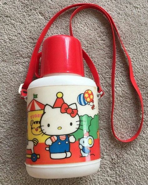 Vintage Water Bottle, Hello Kitty 90s, Sanrio Water Bottle, Hello Kitty Water Bottle, Sanrio Vintage, Vintage Hello Kitty, Hello Kitty Shop, School Water Bottles, Vintage Sanrio