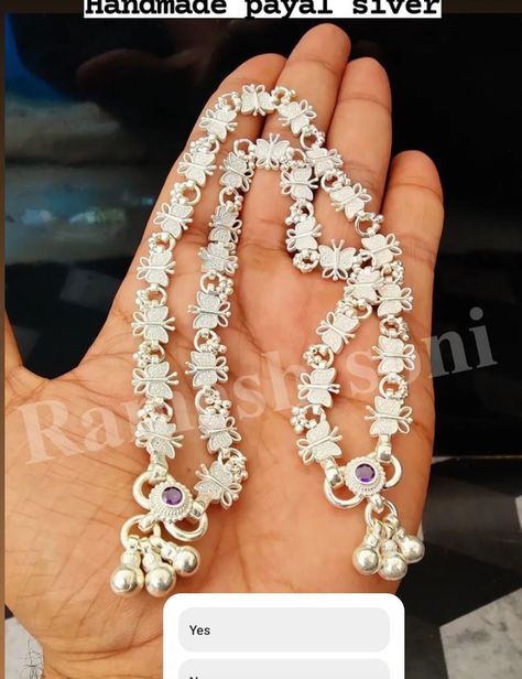 Payal Designs Silver Simple Chain, Pattilu Designs Silver, Payal Designs Silver, Ruby Necklace Designs, Diy Earrings Materials, Fashion Jewelry Necklaces Gold, Silver Anklets Designs, Silver Payal, Anklets Indian