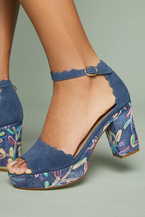 Anthropologie Scalloped Platform Heels #ad #AnthroFave #AnthroRegistry Anthropologie Denim Wedges, Summer Shoes Trends, Platform Shoes Sneakers, Anthro Style, Embroidered Heels, Alternative Shoes, Classy Girl, Prom Heels, Anthropologie Shoes