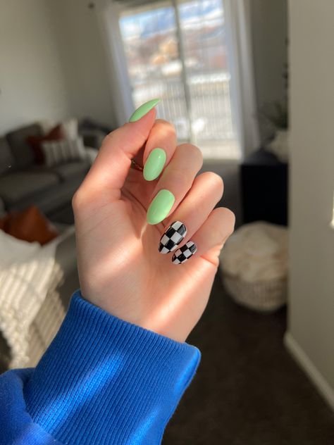 Funky Green Nails, Fun Green Nails, Green Checkered Nails, Blue And Green Nails, Rodeo Nails, Checkered Nails, March Nails, Mani Ideas, Retro Nails