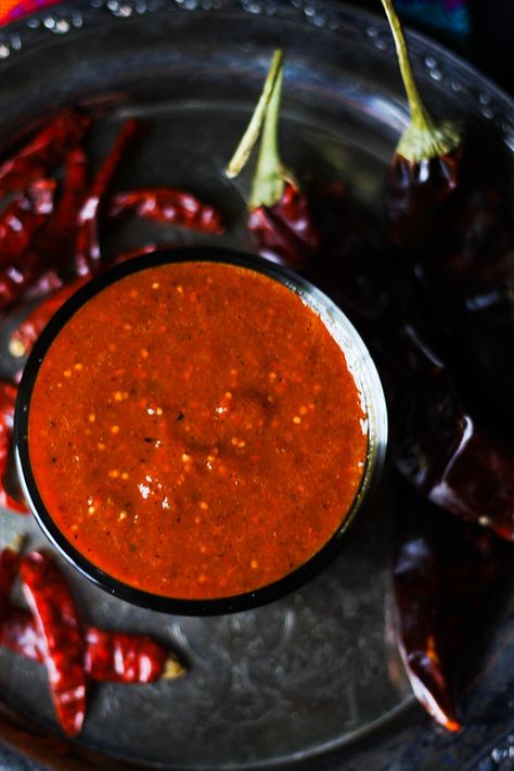 Salsa For Tacos, Red Salsa Recipe, Recipe For Salsa, Salsa Chili, Mexican Salsa Recipes, Red Chili Sauce, Red Salsa, Mexican Salsa, Hot Sauce Recipes