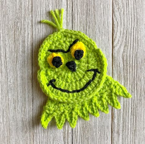 Ravelry: Grinch Applique by Crazy4CrochetMomma Crochet Names, Grinch Crochet, Christmas Applique Patterns, Crochet Christmas Wreath, Crochet Christmas Ornaments Free, Crochet Applique Patterns Free, Crochet Ornament Patterns, Crochet Appliques, Crochet Coaster Pattern