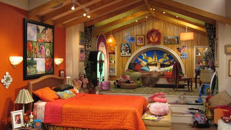 Hannah Montana Bedroom, Hannah Montana House, Hannah Montana Room, Montana Bedroom, So Raven, Montana House, Garden Rock Border, Edging Ideas, Signature Ideas