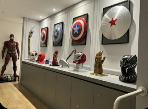 Marvel Man Cave, Marvel Display, Marvel Bedroom, Nerd Home, Marvel Room, Nerd Room, Video Game Rooms, Hobby Room, Video Game Room