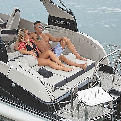 Harris® Crowne DL 250 | Pontoons w/ Dual Rear-Facing Lounge Seats Luxury Pontoon Boats, Pontoon Boat Seats, Buy A Boat, Pontoon Boats, Boat Seats, Pontoon Boat, Water Toys, Lounge Seating, Innovation Design